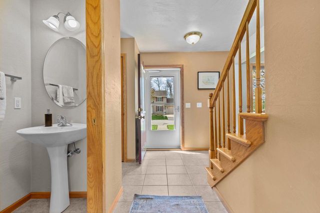 W5894 SWEET CLOVER DRIVE, Appleton, WI 54915