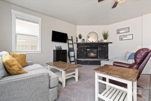 9430 S Updale Ave, Kuna, ID 83634