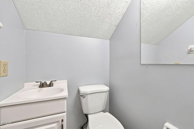 5601 Sky Lane Drive, Durham, NC 27704