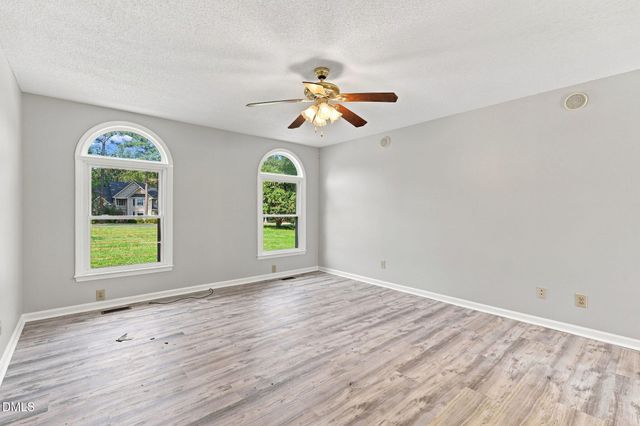 5601 Sky Lane Drive, Durham, NC 27704
