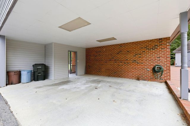 5601 Sky Lane Drive, Durham, NC 27704