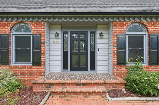 5601 Sky Lane Drive, Durham, NC 27704