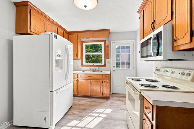 5601 Sky Lane Drive, Durham, NC 27704