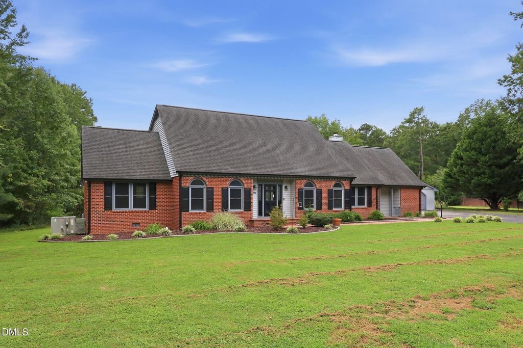 5601 Sky Lane Drive, Durham, NC 27704