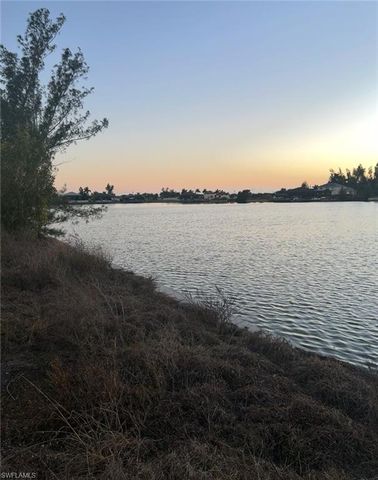 3006 NW 43rd PL, Cape Coral, FL 33993