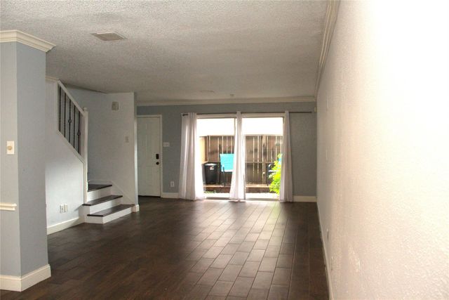 2574 Marilee Lane 2, Houston, TX 77057