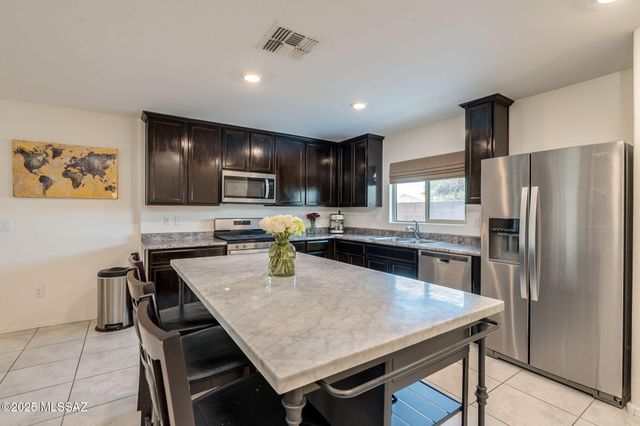 6697 S Villanova Avenue, Tucson, AZ 85756