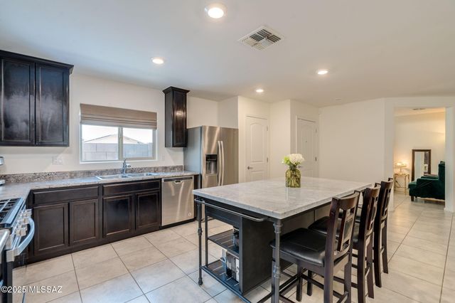 6697 S Villanova Avenue, Tucson, AZ 85756