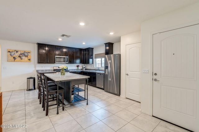 6697 S Villanova Avenue, Tucson, AZ 85756