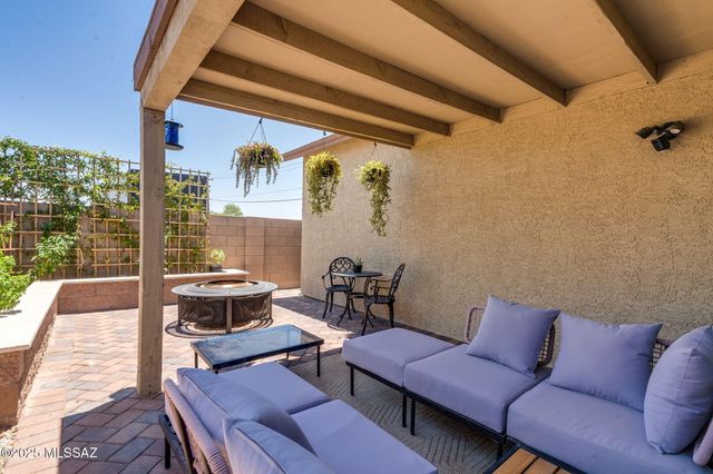 6697 S Villanova Avenue, Tucson, AZ 85756