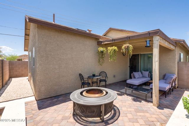 6697 S Villanova Avenue, Tucson, AZ 85756