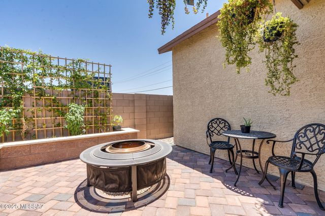 6697 S Villanova Avenue, Tucson, AZ 85756