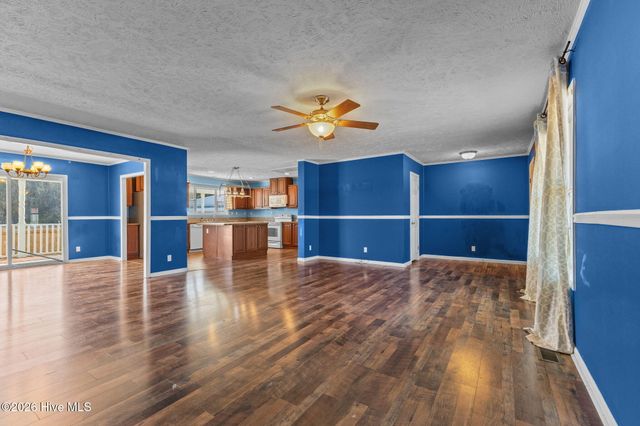 254 Gaston Drive, Bladenboro, NC 28320