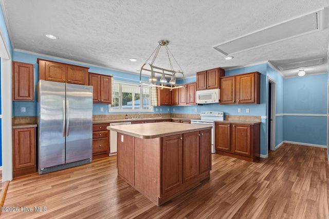 254 Gaston Drive, Bladenboro, NC 28320