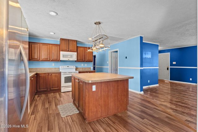 254 Gaston Drive, Bladenboro, NC 28320