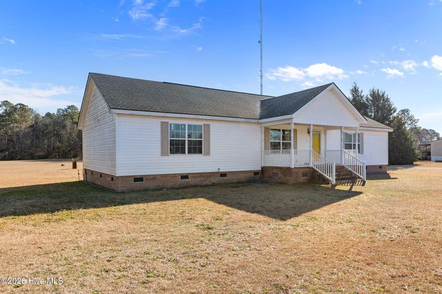 254 Gaston Drive, Bladenboro, NC 28320