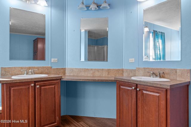 254 Gaston Drive, Bladenboro, NC 28320