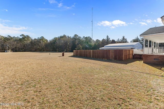 254 Gaston Drive, Bladenboro, NC 28320