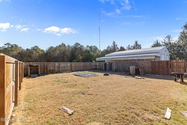 254 Gaston Drive, Bladenboro, NC 28320