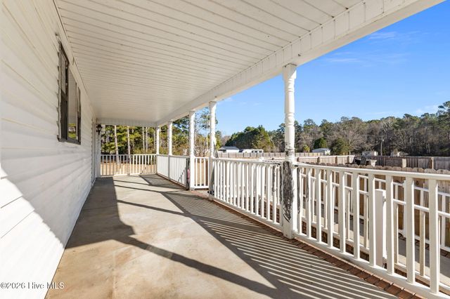 254 Gaston Drive, Bladenboro, NC 28320