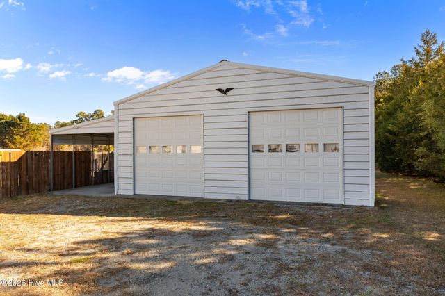 254 Gaston Drive, Bladenboro, NC 28320