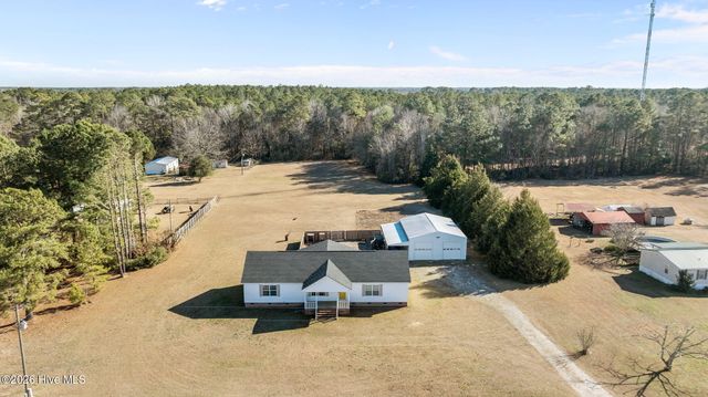 254 Gaston Drive, Bladenboro, NC 28320