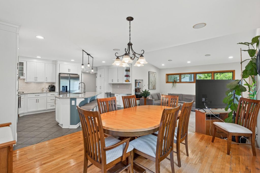 235 W Park Road, Hopkins, MN 55343 — photo 4