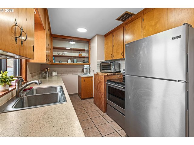 11 Ne NELSON Dr, Pendleton, OR 97801