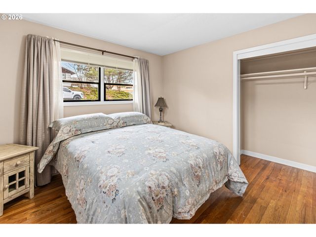 11 Ne NELSON Dr, Pendleton, OR 97801