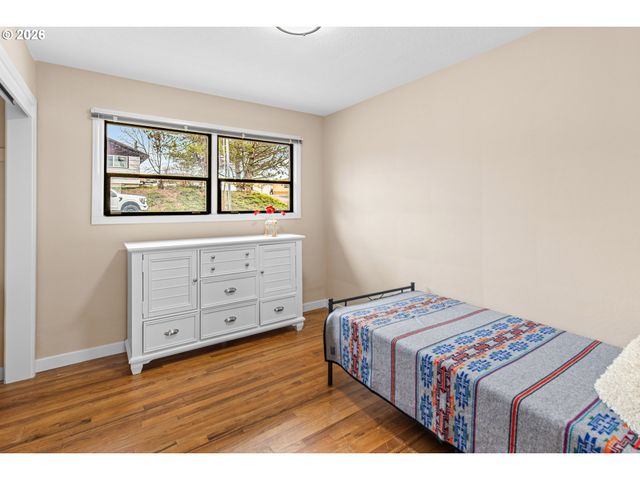 11 Ne NELSON Dr, Pendleton, OR 97801