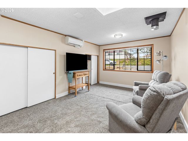 11 Ne NELSON Dr, Pendleton, OR 97801