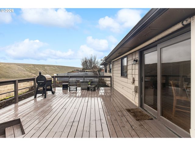 11 Ne NELSON Dr, Pendleton, OR 97801
