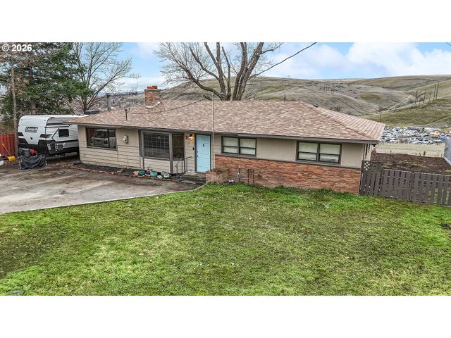 11 Ne NELSON Dr, Pendleton, OR 97801