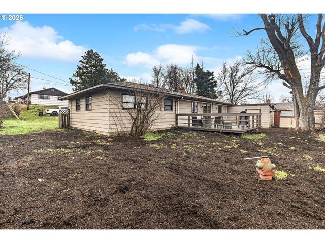 11 Ne NELSON Dr, Pendleton, OR 97801