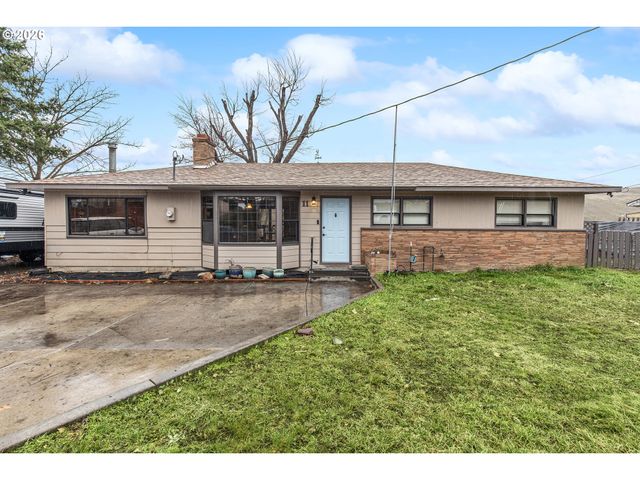 11 Ne NELSON Dr, Pendleton, OR 97801