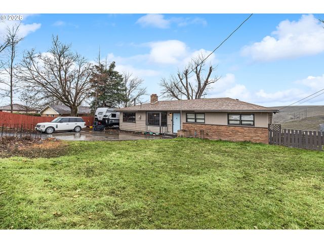 11 Ne NELSON Dr, Pendleton, OR 97801