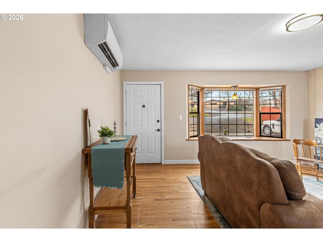 11 Ne NELSON Dr, Pendleton, OR 97801