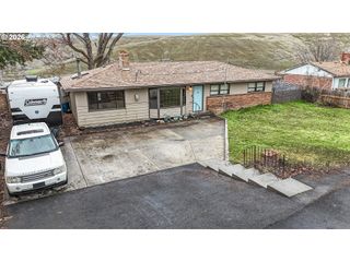 11 Ne NELSON Dr, Pendleton, OR 97801