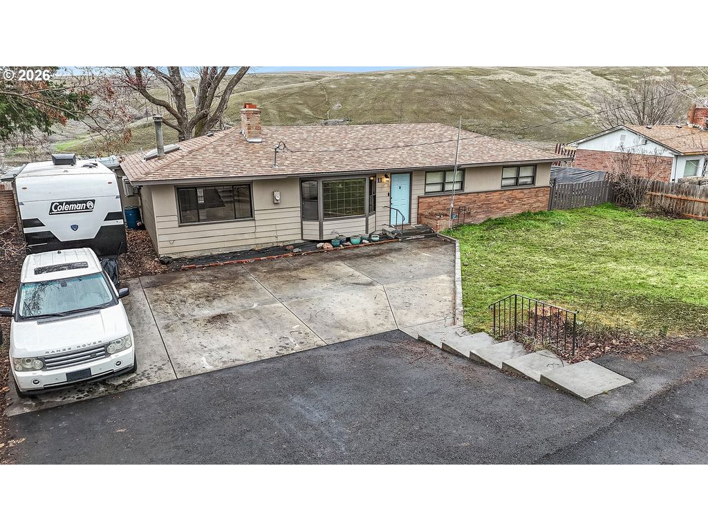 11 Ne NELSON Dr, Pendleton, OR 97801