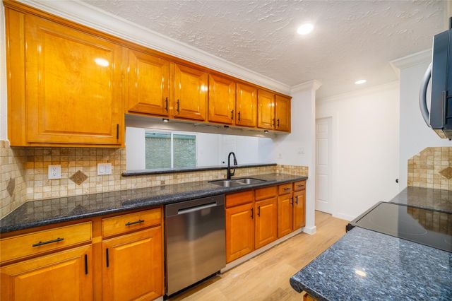 16127 Ridgegreen Drive, Houston, TX 77082