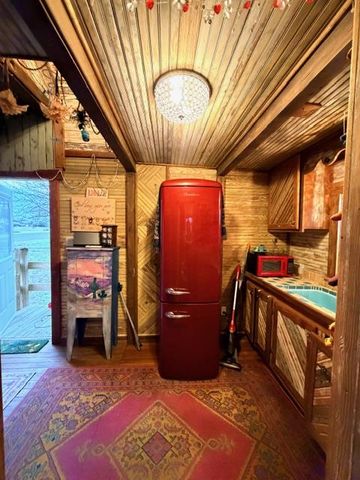 1608 School ST, Goldthwaite, TX 76844