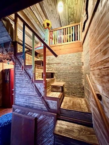 1608 School ST, Goldthwaite, TX 76844