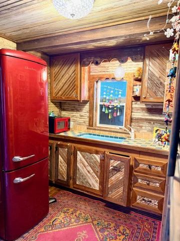 1608 School ST, Goldthwaite, TX 76844