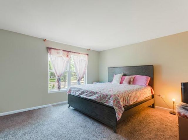 829 Lindsey Lane, Bolingbrook, IL 60440