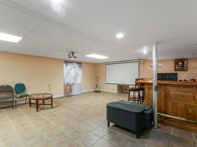 829 Lindsey Lane, Bolingbrook, IL 60440