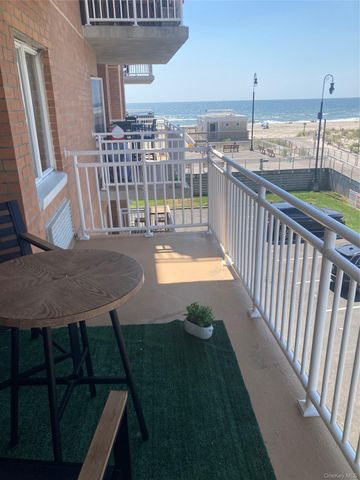 780 W Broadway 3G, Long Beach, NY 11561