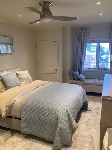 780 W Broadway 3G, Long Beach, NY 11561