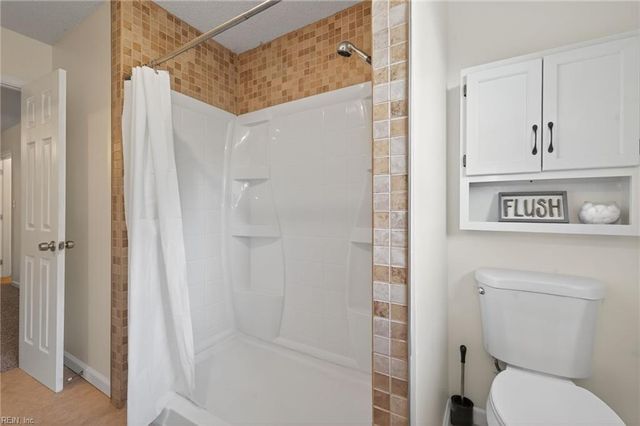 3449 Robinson RD, Virginia Beach, VA 23456