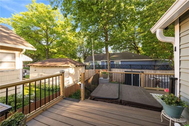 703 W 77th Street, Kansas City, MO 64114