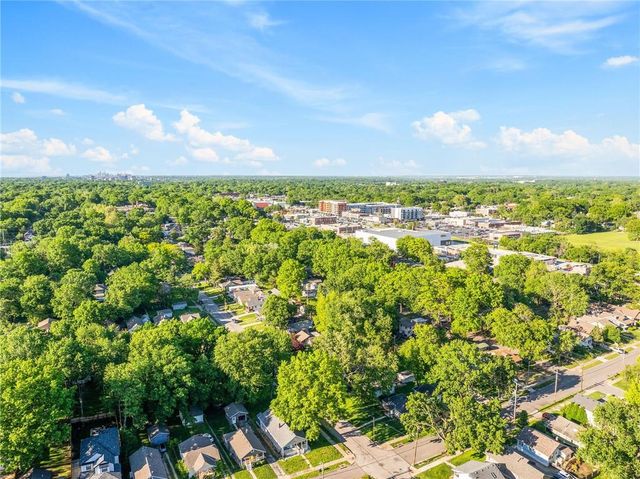 703 W 77th Street, Kansas City, MO 64114